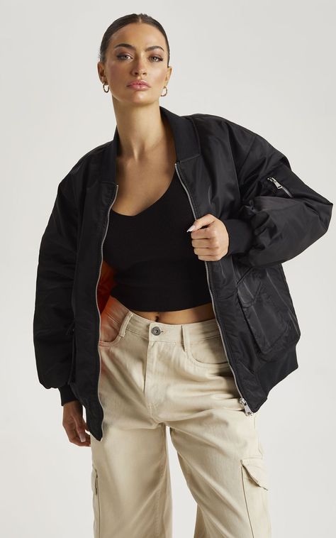 Bomer Jacket, Alledaagse Outfit, Jacket Outfit Women, Aviator Jackets, Mode Chic, Clothing Photography, Fashion 2020, Sleeves (women), Girls Jacket