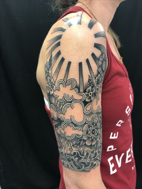 Arm tattoo Sun Tattoo On Shoulder, Japanese Sun Tattoo, James Tattoo, Rising Sun Tattoos, Japanese Clouds, Japanese Sun, Tattoo On Shoulder, Armband Tattoo Design, Sun Tattoos