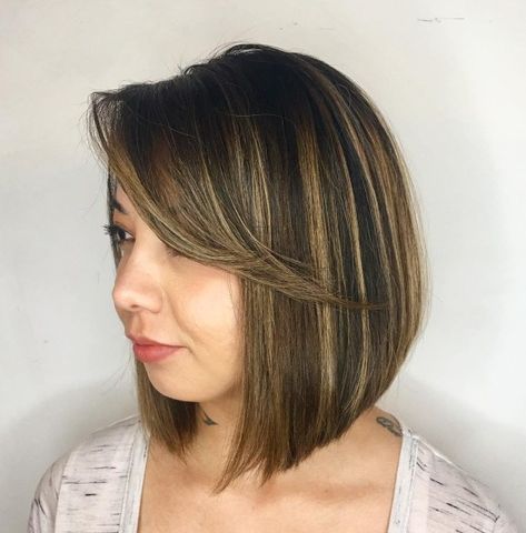 Inverted Brown Bob With Angled Bangs Angled Bangs, Bobs For Round Faces, Bob Haircut For Round Face, Angled Bob Hairstyles, Brunette Bob, Corte Bob, Long Bob Haircuts, Lob Hairstyle, Inverted Bob