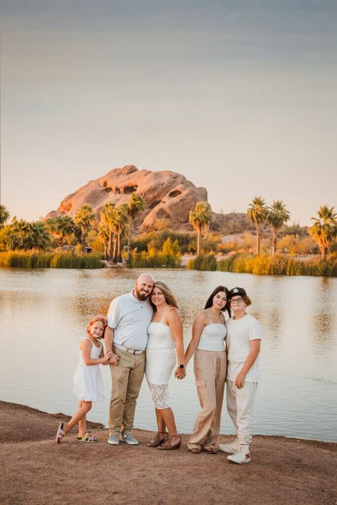 Phoenix Family Photos, Arizona Family Photoshoot, Papago Park Photoshoot, Arizona Family Photos, Family Pictures Desert, Papago Park, Diy Photoshoot, Fall Family Outfits, Pic Inspiration