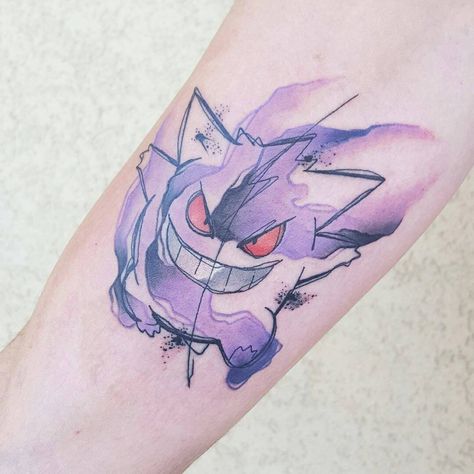 Pikachu Tattoo Design, Gengar Tattoo, Pikachu Tattoo, Cool Shoulder Tattoos, World Famous Tattoo Ink, Mens Shoulder Tattoo, Famous Tattoos, Pokemon Tattoo, Inspiration Tattoos