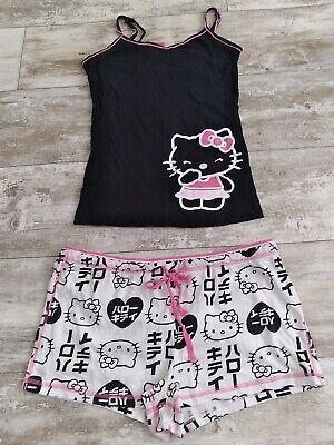 Sanrio Clothes, Billionaire Homes, Trashy Outfits, Kitty Clothes, Hello Kitty Clothes, Kitty Items, Cute Pjs, Cute Pajama Sets, Hello Kitty Sanrio