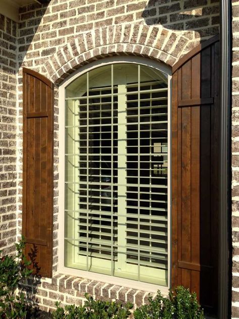 Arched Shutters, Italian Style House, Door Shutters, Exterior Farmhouse, Window Shutters Exterior, Outdoor Shutters, Farmhouse Shutters, Blinds And Shades, House Shutters