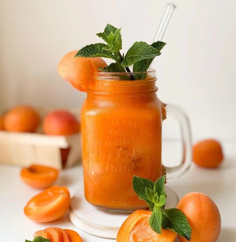 Apricot Juice Congratulations on Kuving's 45th Anniversary We celebrate this occasion with a refreshing, healthy and delicious apricot juice recipe. Apricot Juice, Pulp Recipe, Slow Juicer, Natural Food Coloring, 45th Anniversary, Pressed Juice, Cold Pressed Juice, Juice Recipe, Coconut Yogurt