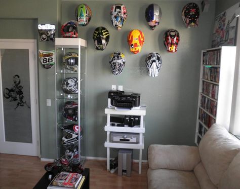 Great Idea for retired helmets! Motocross Bedroom Decor, Motocross Room, Dirt Bike Bedroom, Motocross Bedroom, Motocross Decor, Dirt Bike Room, Bike Room, Curtain Styles, Fall Living Room