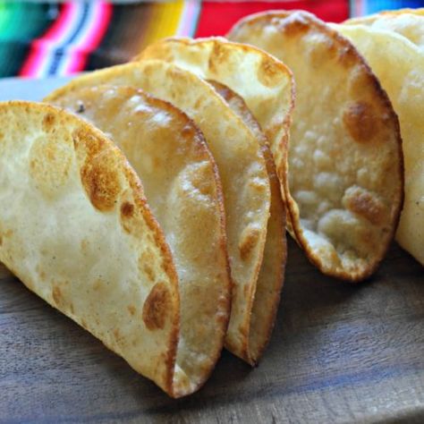 How To Make Crunchy Hard Taco Shells - Katie's Cucina Homemade Taco Shells, Crunchy Taco Shells, Crispy Taco Shells, Crispy Tacos, Taco Shells, Fried Tortillas, How To Make Taco, Peach Cobbler Recipe, Salad Recipes For Dinner