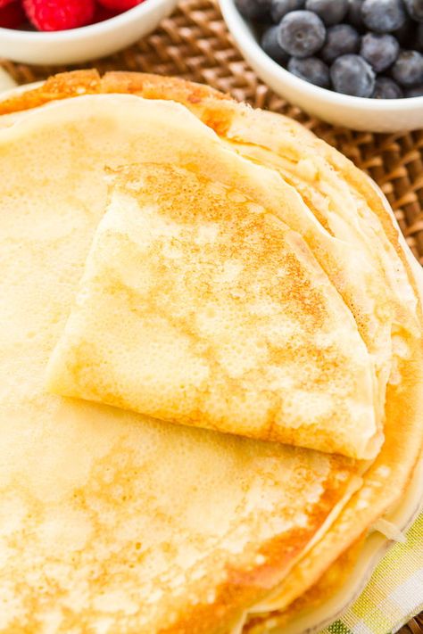 Almond Flour Crepes, Low Carb Crepe, French Crepe Recipe, Swedish Pancakes, Crepe Recipe, French Crepes, Homemade Nutella, Savory Crepes, Crepe Recipes