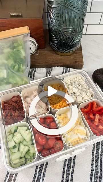 Alicia Kim on Instagram: "Cobb salad meal prep! This was lunch and now easy to make salads for the week! Instead of having a bunch of containers lost in the fridge this works soooo well!  Comment link for the container!  #mealprep #mealprepideas #mealprepping #saladprep #saladbowl #saladbar #saladrecipe #cobbsalad" Fridge Salad Bar, Cobb Salad Meal Prep, Salads For The Week, Bento Box Ideas, Salad Meal Prep, Salad Dishes, Salad Toppings, Salad Bar, Bento Box