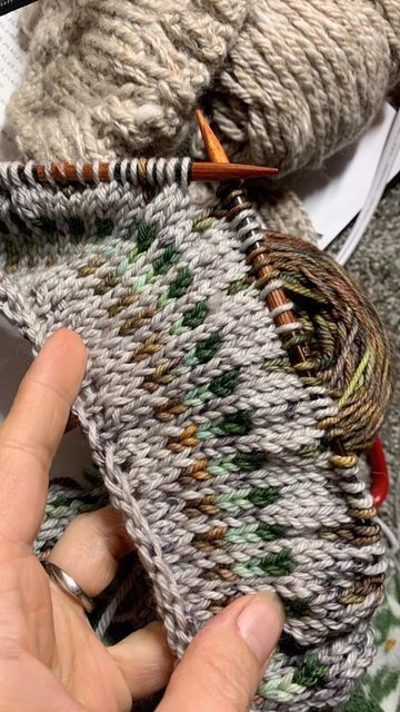 Meredith- sᴡᴇᴇᴛ ᴘᴇᴀ & 𝑆𝑝𝑎𝑟𝑟𝑜𝑤 on Instagram: "When I found the #throwbacksweater I couldn’t wait to grab the needles and get knitting!! This yarn combination is my soul in color right now and it may be one of the quickest yokes I’ve ever knit. Pattern. The Throwback Sweater by @dreareneeknits Yarn: @while.they.dream @yarn_cafe_creations @malabrigoyarn #cantletgo #thethrowbacksweater #dreareneeknits #malabrigoyarn #whiletheydream #yarnlife #sweaterweather #knitsweater #knitsweaters #yoke #k Work Sweaters, Malabrigo Yarn, Hand Knitted Sweaters, Knit Pattern, Sweet Pea, Sweater Weather, Slow Fashion, Fingerless Gloves, Arm Warmers