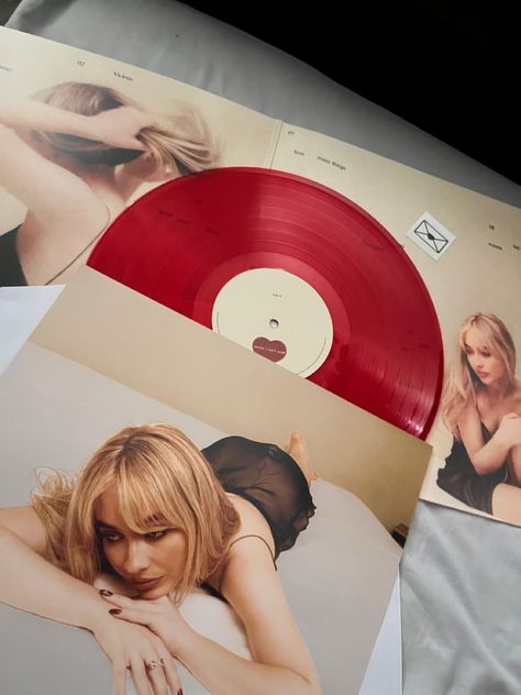 #sabrinacarpenter #vinyls #music #emailsicantsend #eics #eicsvinyl Vinyl Playlist Cover, Pretty Vinyls, Singers Aesthetic, Sabrina Core, Sabrina Aesthetic, Vinyl Wishlist, Emails I Cant Send, Sabrina Carpenter Album, Cd Aesthetic