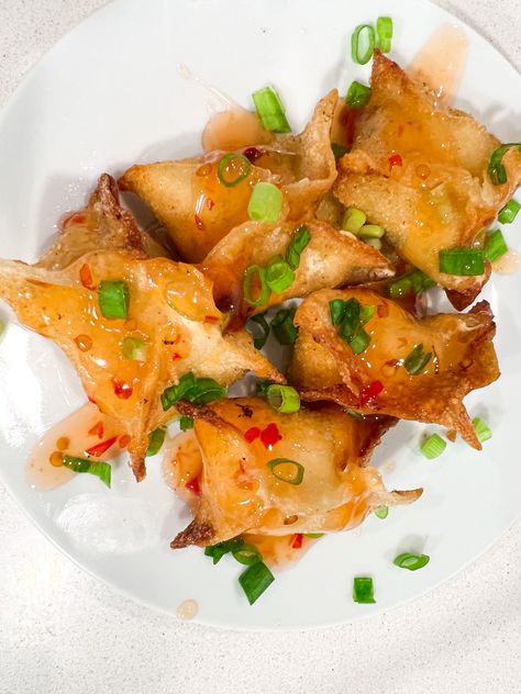 Shrimp Rangoon, Cream Cheese Shrimp, Wonton Filling Recipes, Cheese Shrimp, Red Lobster Shrimp, Sweet Chili Shrimp, Crispy Wonton, Crab Rangoon, Wine Tasting Party