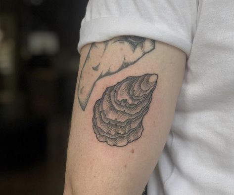 Safe Trip Home, Oyster Tattoo, Pearl Tattoo, Shell Tattoo, Shell Tattoos, Safe Trip, Nautical Tattoo, Tattoo Traditional, Oyster Shells