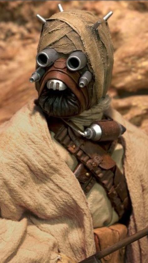 Sand People Tusken Raider Costume, Sand People, Fancy Dress Ideas, Star Wars Species, Tusken Raider, Star Wars Halloween, Star Wars 1977, Halloween Express, Star Wars Costumes