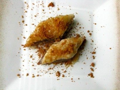 Biscoff Baklava Recipe (Tasty Kitchen) Biscoff Baklava, Nutella Recipes Easy, Biscoff Recipes, Biscoff Spread, Biscoff Cookies, Phyllo Dough, Sweet Food, Amazing Ideas, Sweet Potato Recipes