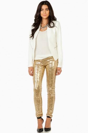 Gold Sequin Pants, Bright Leggings, Gold Leggings, Sequin Leggings, Indian Women Fashion, Gold Pants, Fashion Capsule Wardrobe, Nye Outfits, Glam Outfit