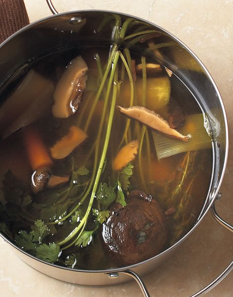 Mushroom Stock Mushroom Stock Recipe, Stock Pot Recipes, Homemade Stock, Relish Sauce, Mushroom Stock, Stock Recipes, Korean Recipes, Soups Stews, Stock Pot