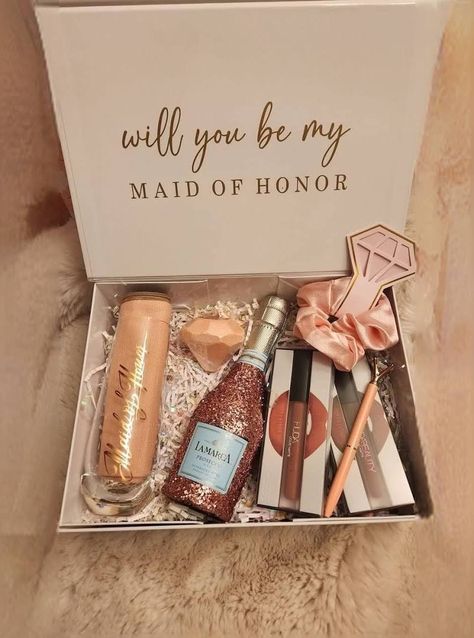 Will U Be My Maid Of Honor Ideas, Made Of Honor Proposal Box Sisters, Co Maid Of Honor Proposal, Asking Maid Of Honor, Would You Be My Maid Of Honor, Bridesmaid Hamper, Bridesmaid Kit, Maid Of Honour Thankyou Gifts, Groomsman Proposal Box