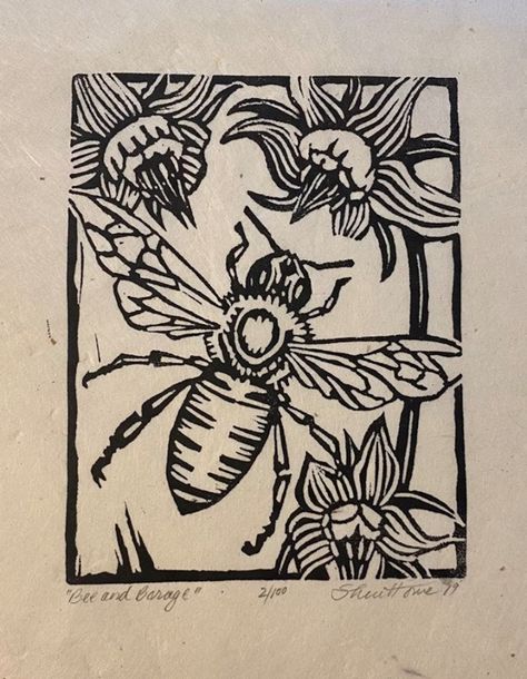 BEE & - Etsy Garden Pollinators, Bees Garden, Linoleum Printmaking, Intaglio Printmaking, Woodland Home Decor, Printmaking Projects, Tier Tattoo, Daisy Chains, Relief Printmaking