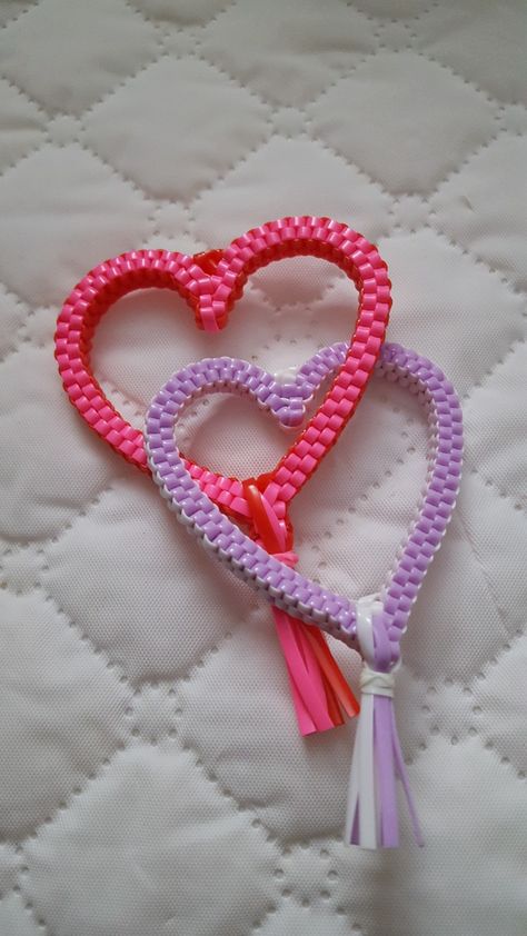 #Pink #Red #Lavender #Purple #Craftlace #Rexlace #Boondoggle #Keychain Plastic Craft Lace Projects, Plastic Cord Crafts, Rexlace Keychain Diy, Rexlace Crafts Tutorials, Plastic String Crafts, Boondoggle Instructions, Plastic Lace Crafts Tutorials, Boondoggle Patterns Tutorials, Rexlace Crafts