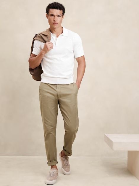 Men's Chinos & Casual Pants | Banana Republic Factory Men Chino Outfit, Chinos Men Outfit, Beige Pants Men, Spain Outfit, Men's Chinos, Desert Chic, Olive Pants, Pants Outfit Men, Office Casual Outfit