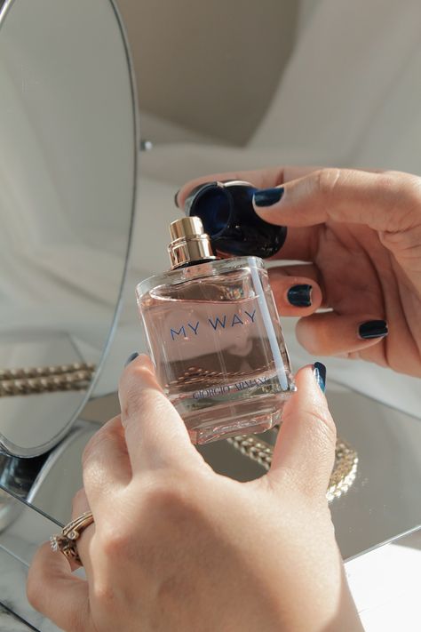 My Way Perfume Aesthetic, My Way Perfume, Armani Perfume Women, Born In Roma Intense, Armani My Way Perfume, Perfume My Way Giorgio Armani, Smell Expensive, Perfume Armani, Luxury Perfume Packaging