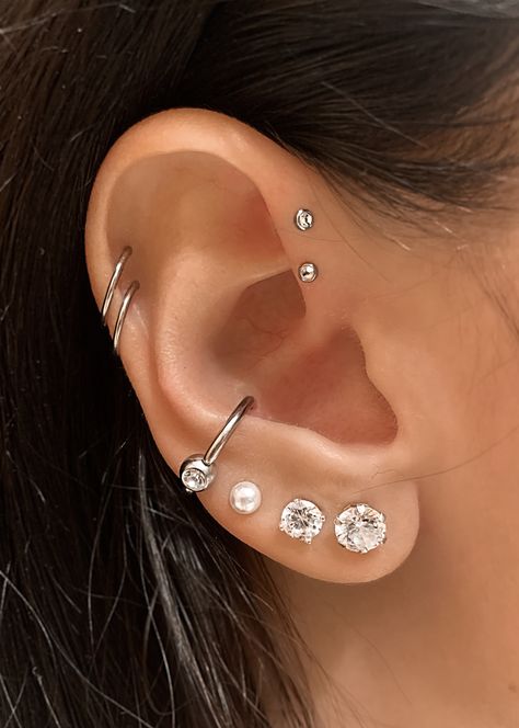 Coward Helix Piercing, Double Forward Helix Piercing, Inner Ear Piercing, Guys Ear Piercings, Double Cartilage, Unique Ear Piercings, Ear Piercings Chart, Multiple Ear Piercing, Ear Piercings Helix