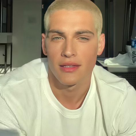 Shaved Blonde Hair Men, Buzz Blonde Hair Men, Buzzcut Men Blonde, Bald Men Aesthetic, Blonde Guys With Blue Eyes, Bald Guy Aesthetic, White Buzzcut, Buzz Cut Hairstyles Men, Blonde Hair Faceless