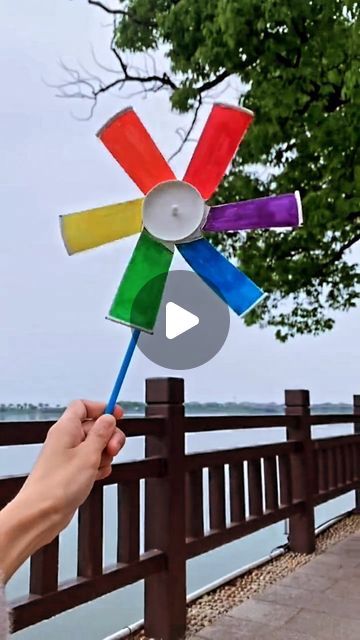 Windmill Diy How To Build, Windy Day Craft, Windy Day Activities For Kids, Diy Wind Up Toy, Windy City Crafts, Windmill Craft Preschool, Simple Craft For Preschoolers, Diy Windmill For Kids, Wind Crafts For Kids