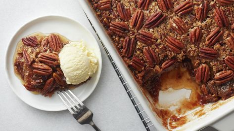 If you can’t decide which dessert to make, this pie-cobbler combo is here to save the day! Brown sugar, butter and pecans come together perfectly in this easy treat that’s sure to get two thumbs up all around. P.S. Don’t forget the vanilla ice cream! Pecan Pie Cobbler Recipe, Pecan Pie Cobbler, Brown Sugar Butter, Pecan Cobbler, Pecan Pie Easy, Dessert To Make, Pillsbury Recipes, Easy Treat, Cobbler Recipes