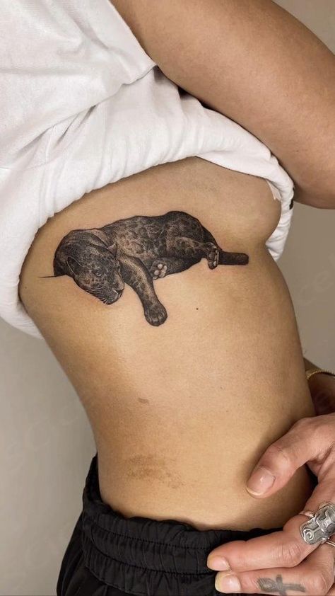 Black Pantera Tattoos, Panther And Cheetah Tattoo, Leopard Tattoo On Hip, Panther Tattoo Aesthetic, Panther Woman Tattoo, Feminine Panther Tattoo For Women, Back Panther Tattoo, Panther Tattoo On Thigh, Women Animal Tattoo