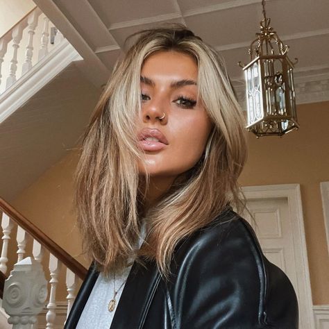 Jamie Genevieve Hair, Jamie Genevieve, Short Balayage, Holiday Hairstyles, Hair Color And Cut, Grey Hair Color, Hair Dye Colors, Bob Haircut, Summer Hair