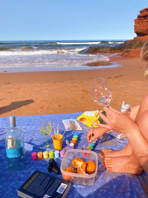 Wine glass painting on the beach Painting On The Beach, Wine Glass Painting, Painting Activities, Beach Painting, Glass Painting, Summer Days, Wine Glass, The Beach, Wine