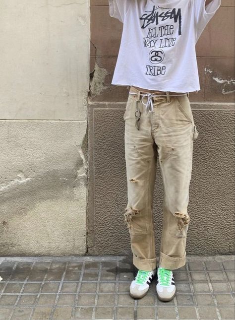 Mens Minimalist Fashion, Pose Ideas Winter, Carpenter Pants Outfit, Style Inspo Winter, Stussy Tee, Adidas Outfit Shoes, Carhartt Carpenter Pants, Vintage Stussy, Guy Fits