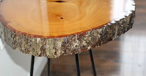 I will be sharing a DIY Resin Wood Slice Side Table.This was my first time working with resin and I will admit I was a little nervous. But once I read the direc… Old Wood Table, Iron Table Legs, Wood Resin Table, Resin Table Top, Wood Slab Table, Diy Side Table, Wood Crafting, Slab Table, Into The Wood