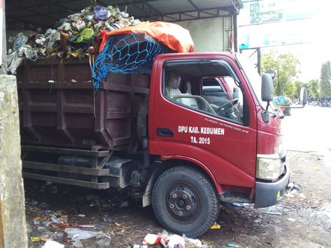 Mobil Truk Dump Sampah Kab.Kebumen Jateng Indonesia DKP. DPU. PERKIM LH. DLHKP Kab.Kebumen Foto Dan, Indonesia