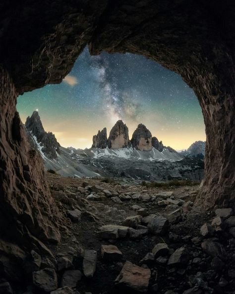 Milky Way Cave Photos, History Timeline, Photo Awards, Light Pollution, The Cave, Natural Park, Planet Earth, Milky Way, Wonderful Places