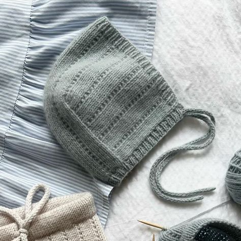 Guri Pedersen on Instagram: "Off course I had to cast on a light blue Marienlyst trouser to go with the little baby hat. I’m putting the pattern up on Ravelry tomorrow in Norwegian and English. The trousers are knitted top-down with knitting tension 24st/10cm and comes in sizes 0-3 months (3-6 months) 6-12 months (1-2 years) 3-4 years (5-6 years). Danish, Swedish and German pattern is coming soon.  Yarn suggestions: Como/Lamana Como cashmere/Lamana Osloull/Oslo mikrospinneri Flora/Drops Baby merino/Drops Tumi/Rauma  #indiblomst #marienlystbukse #marienlysttrousers #marienlystbabyhat #marienlystbabylue" Baby Hat Pattern, Baby Hat Knitting Pattern, Hat Knitting Pattern, Baby Hat Patterns, Baby Bonnets, Hat Knitting, I Cord, Baby Hats Knitting, To Cast