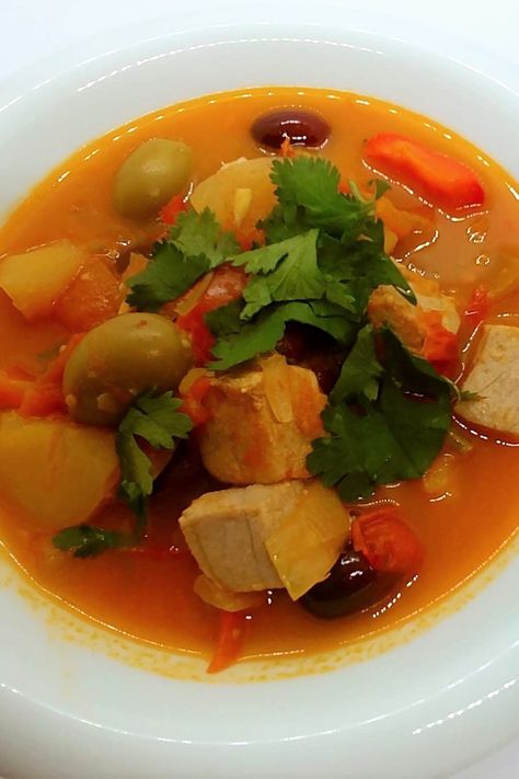 Seafood Soups And Stews, Tuna Soup, Steak Stew, Seafood Soups, Tuna Burgers, Seafood Shop, Tuna Steak, Yellow Potatoes, Fish Stew