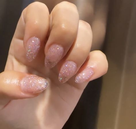 Douyin Nails, Nails Sparkle, Pink Glitter Nails, Sparkly Nails, Glitter Nail, Gyaru, Pink Glitter, Glitter Nails, Cute Nails