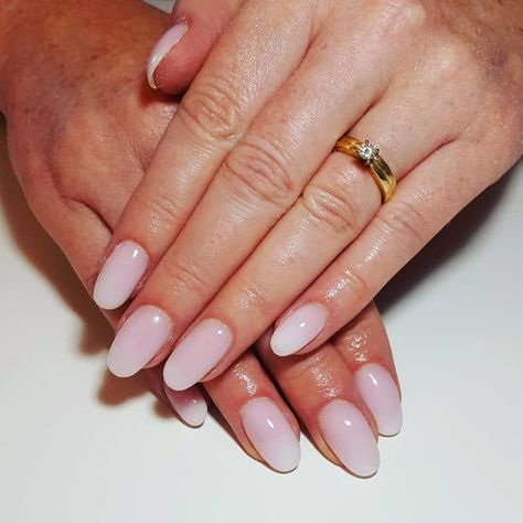 Nail Samples, American Manicure, Elite Nails, Bridal Manicure, Vacation Nails Green, Natural Looking Nails, Overlay Nails, Nontoxic Beauty, Tropical Vacation Nails