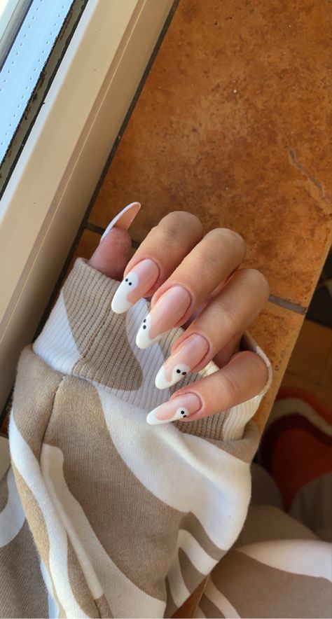 Nails With Ghosts, Halloween Ghost Nails, Nails Milky, Milky White Nails, Ghost Nails, Milky White, Halloween Ghost, Halloween Ghosts, Halloween Nails