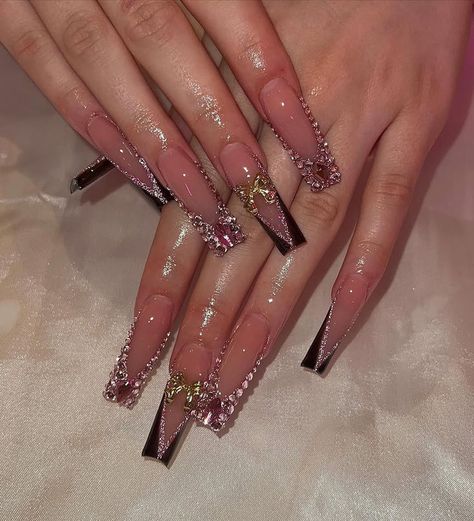 Birthday Nail Ideas August Birthday Nails, Glitter Nails Birthday, Birthday Nail Inspiration, Nail Inspo Birthday, Birthday Nails Coffin, Nail Art Colorful, Birthday Nail Art, Birthday Nail Ideas, 24 Birthday