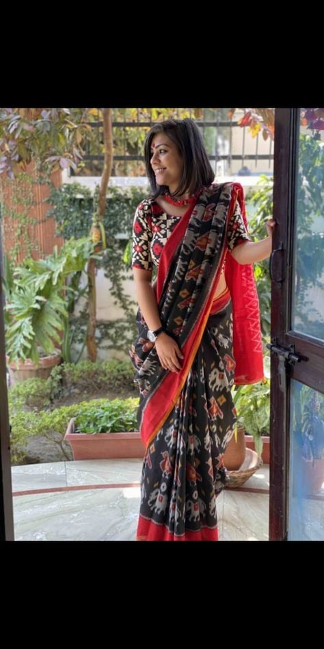 Mulmul Saree, Floral Print Sarees, Blouse Stitching, Block Print Saree, Modern Saree, Print Saree, Saree Trends, Readymade Blouse, Blouse Material