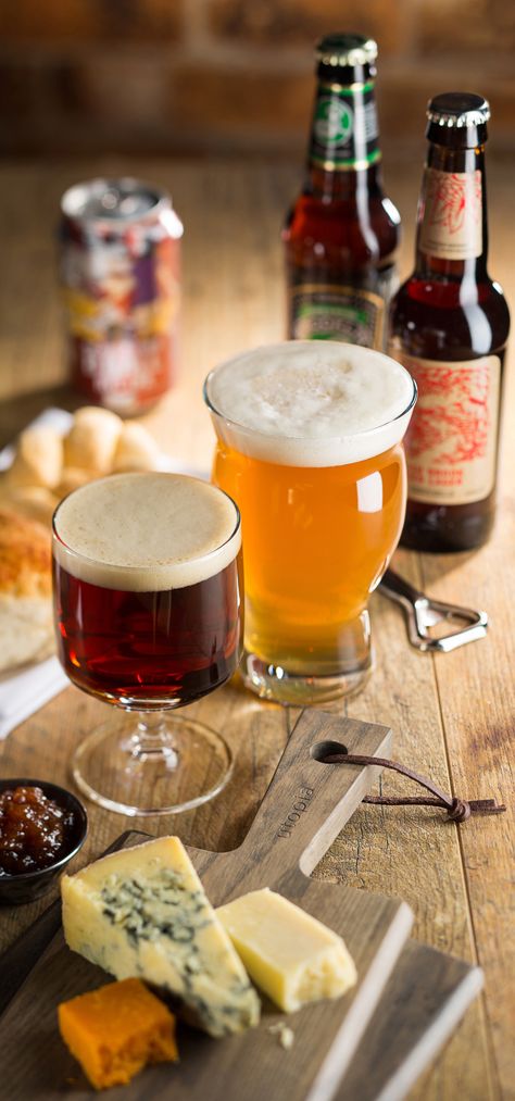 Craft beers and rustic wooden cheese boards. Style your gastro pub with a contemporary, high quality finish. Beers Aesthetic, Pub Food Photography, Beer Food Photography, Craft Beer Aesthetic, Gastro Pub Food, Beer Photography Styling, Beer Pub Photography, Pub Photography, Summer Beer Photography