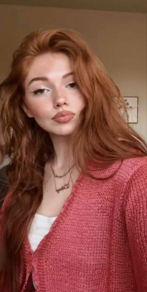 Dark Ginger Hair On Pale Skin, Red Curly Hair Pale Skin, Dark Ginger Hair Pale Skin, Make Up For Ginger Hair Pale Skin, Ginger Hair On Pale Skin, Auburn Hair On Pale Skin, Make Up For Ginger Hair, Strawberry Blonde Hair Pale Skin, Ginger Hair Pale Skin