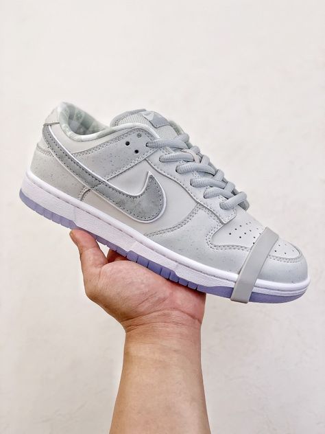 Brand Sneakers, Sport Shoes Fashion, Nike Sb Dunk Low, Sb Dunk Low, Nike Sb Dunks Low, Nike Sb Dunk, Nike Sb Dunks, Trending Sneakers, Sb Dunk