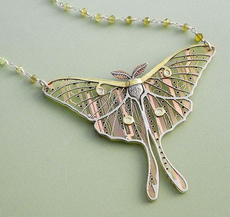 Moth Diy, Moth Jewelry, Moth Necklace, Jewel Art, Bug Jewelry, Lunar Moth, Ladies Accessories, Insect Jewelry, Green Garnet