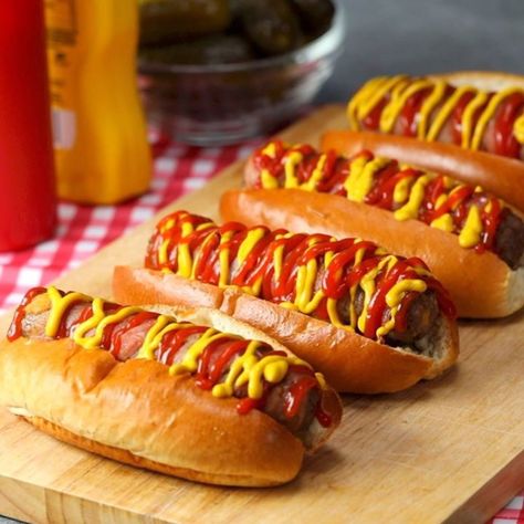 Hod Dog, Bacon Wrapped Burger, Kombi Food Truck, Resep Burger, Hot Dogs Recipes, Burger Dogs, Twisted Recipes, Bacon Burger, Hot Dog Recipes