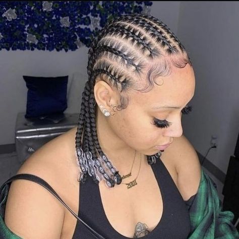 37 Amazing Feed-in Braids Styles Ruling the Hair Sphere Curry Hair, Straight Braids, Vacation Hairstyle, Sloth Cakes, Ghana Weaving, Lemonade Braids Hairstyles, Black Hair Updo Hairstyles, Big Box Braids Hairstyles, Feed In Braids Hairstyles