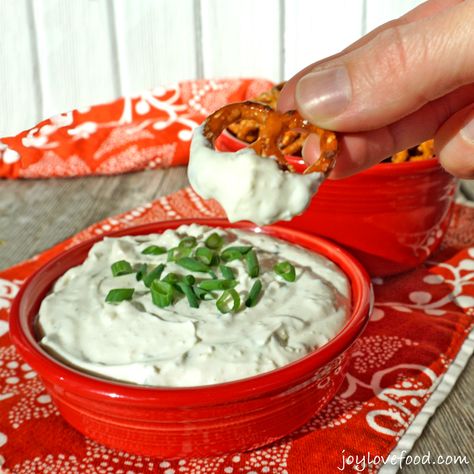 Gorgonzola Dip, Dip Board, Gorgonzola Recipes, Low Sodium Snacks, Roasting Garlic In Oven, Aioli Sauce, Chili Dip, Cream Dip, Gorgonzola Cheese